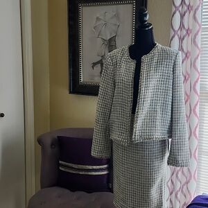 Women's. Tweed Suit